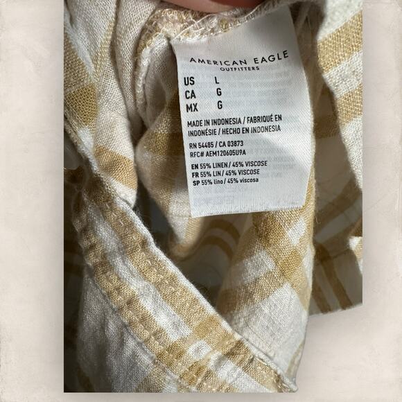 American Eagle Oversized Boyfriend Resort Shirt White Tan Plaid Large Top Blouse - Picture 4 of 4